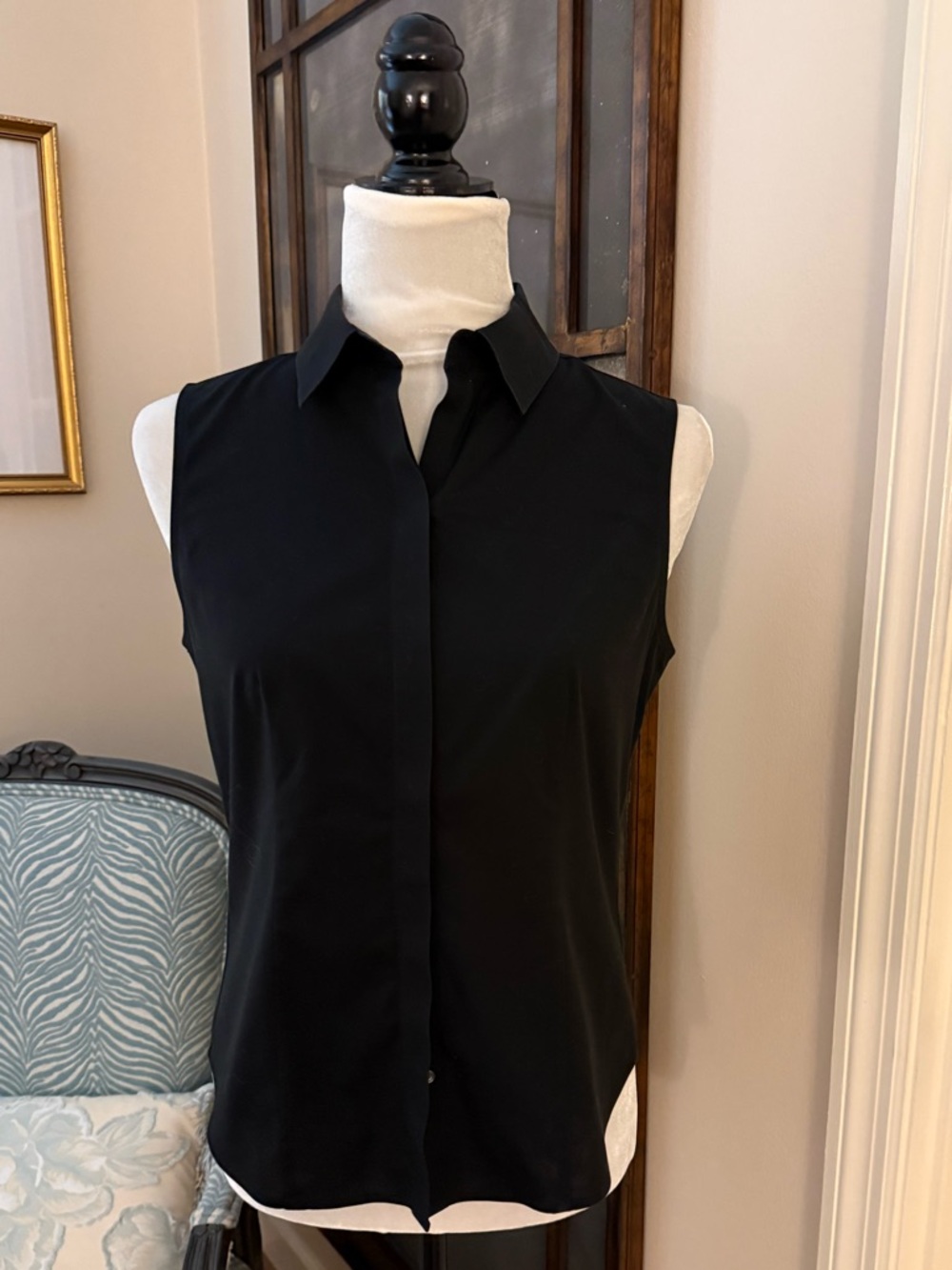 TALBOTS SLEEVELESS SHIRT WRINKLE RESISTANT